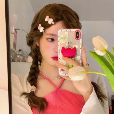 穿着旗袍的女孩